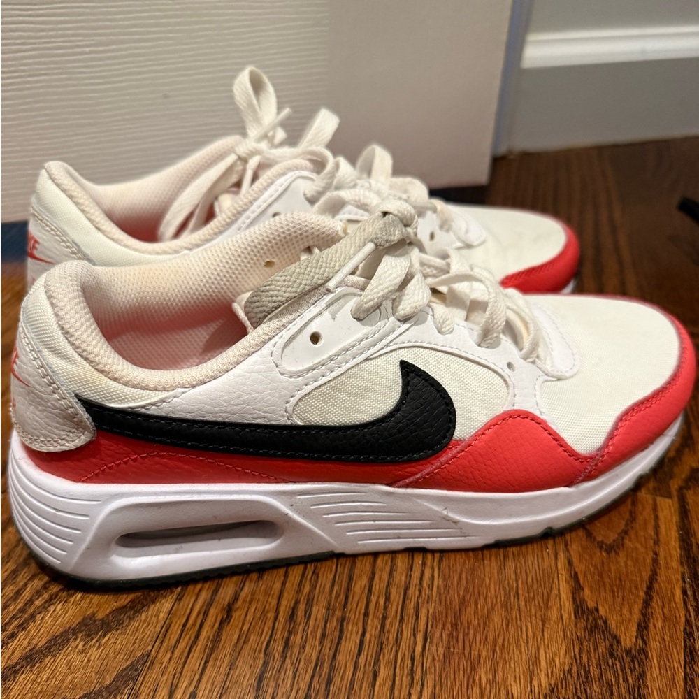 Woman’s Nike Air max 6.5 pink - lightly used